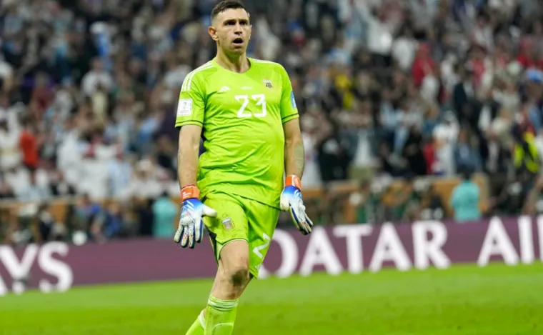 The Unbreakable Wall: Confidence and Country